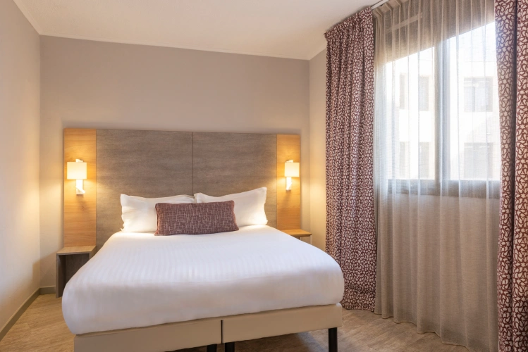 Standard Double room with city view