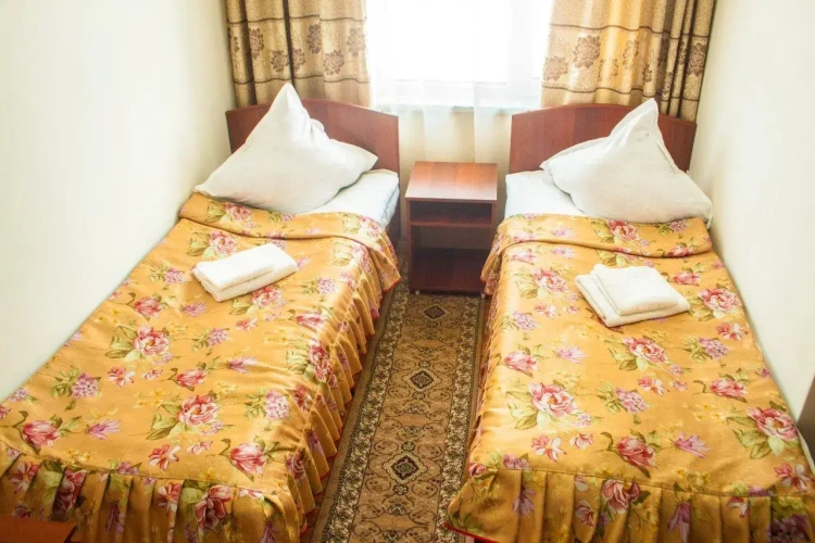 Standard Triple room with view
