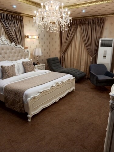 Luxury Suite