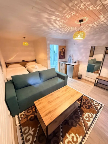 House of Tayan Hotel - Lakeside Cabins