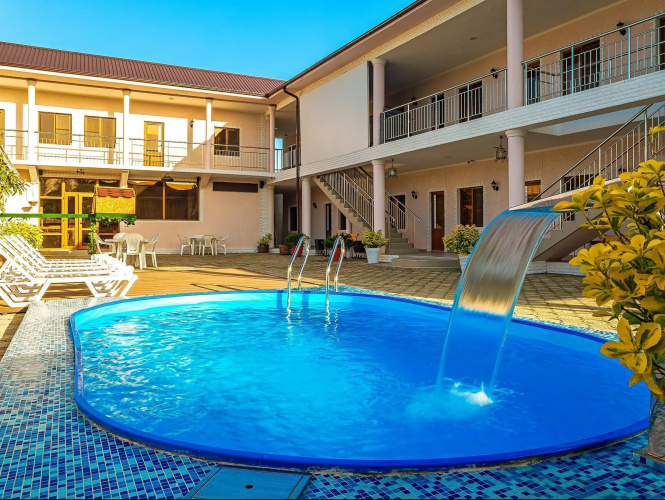 PLatan Mini hotel