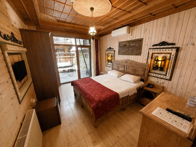 Standard with patio and swing Double room