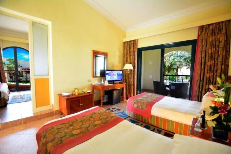 Standard room with balcony and with garden view