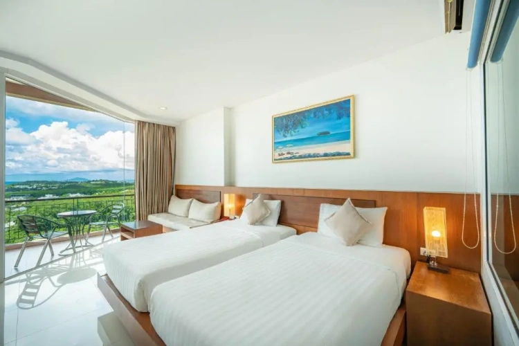 Grand Deluxe Double room with balcony and with sea view