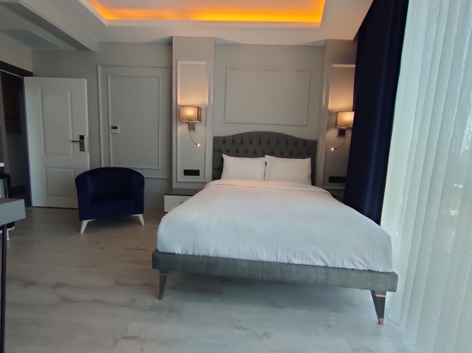 Deluxe Single room with city view