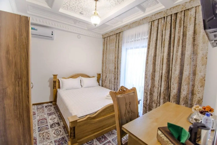 Superior Single room with view
