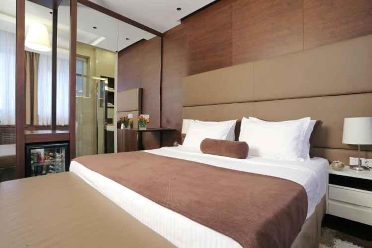 Luxury Suite