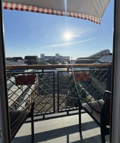 Superior room with balcony and with courtyard view