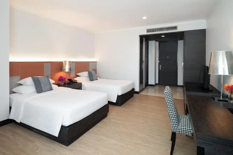 Premier (North Tower) Twin room with city view