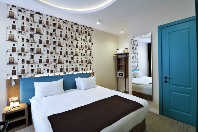 Standard Twin room with balcony