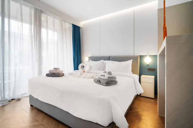 Resort Stylish Beachfront Studio A110 Layan Apartments