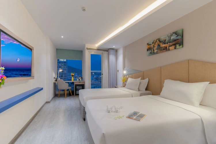 Deluxe Twin room with balcony and with view