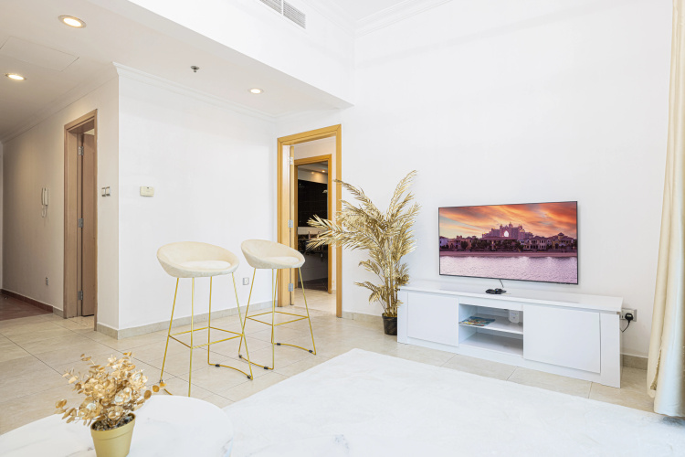 Luxury and Spacious Full Marina View Flat