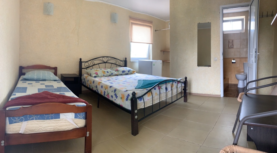 Economy Triple room