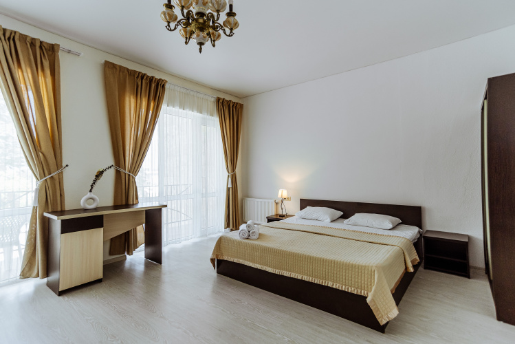 Suite with balcony