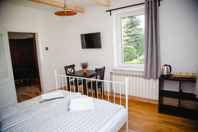 2 Bedrooms Standard Family room with view