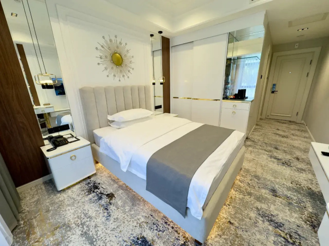 Deluxe New Single room