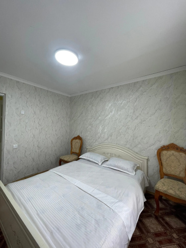 Uyutnaya Trekhkomnatnaya V Tsenre Goroda Flat