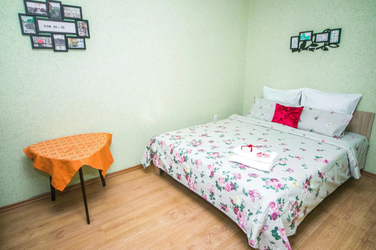 Uyutnaya u Metro Flat