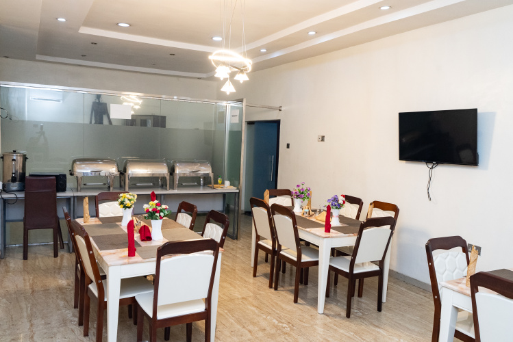 Mayors & Diplomat Suite GRA Hotel