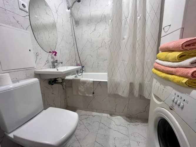 Vozle Tsuma, Metro Ploschad Kolasa Apartments