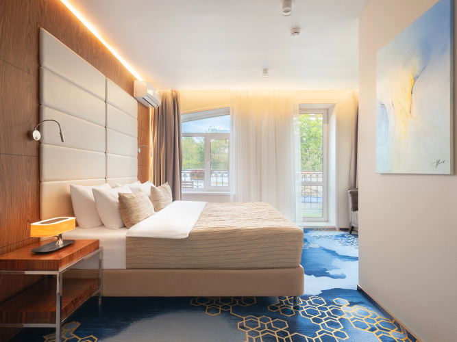 Фотография номера гостиницы V Отель и Руфтоп Лаунж