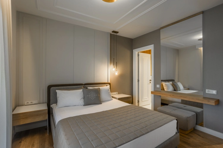 Quadruple Suite