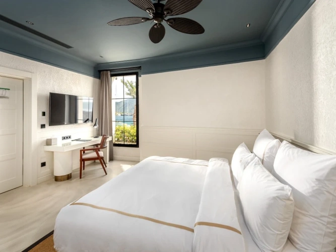 1 Bedroom Double Suite beachfront