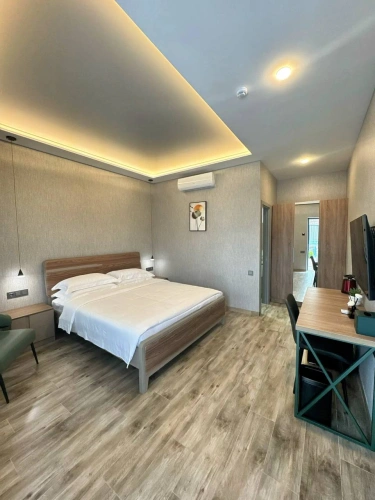 Standard room with courtyard view