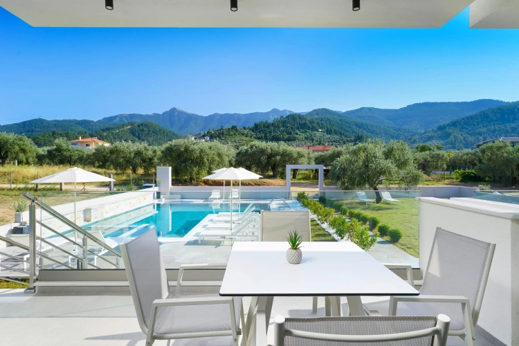 Apartment with balcony and with view