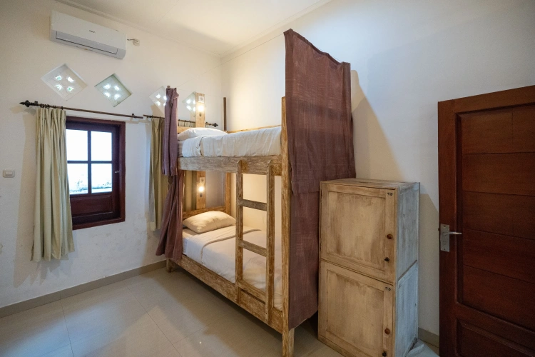 Economy Quadruple room