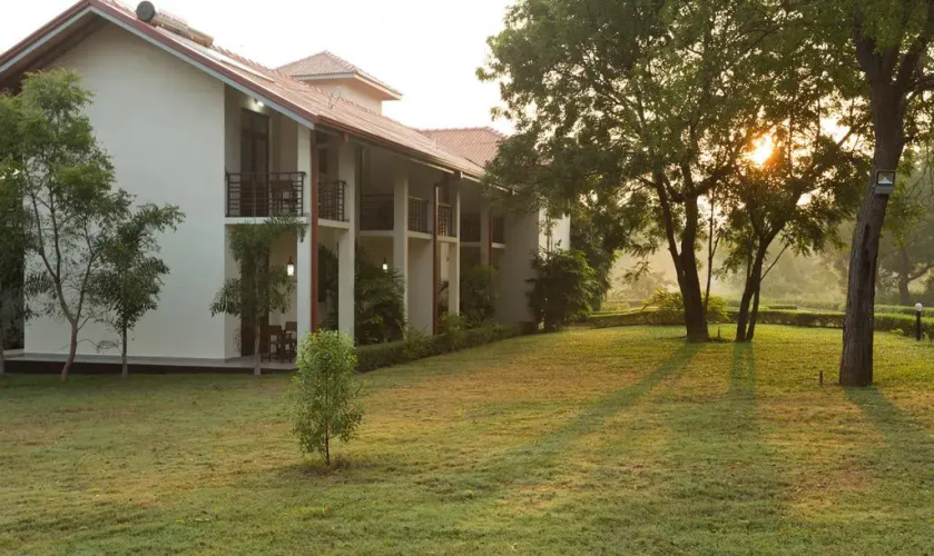 Chenra Hotel