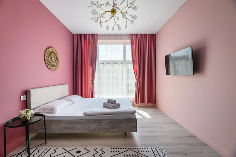 V Centre Goroda s Vidom na Krasivye Gory Flat