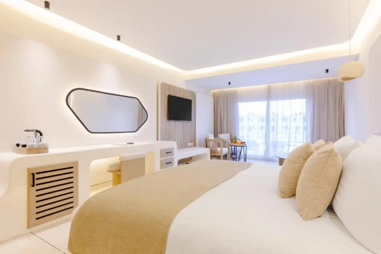2 Bedrooms Anjum Jacuzzi Triple Suite with balcony and with sea view