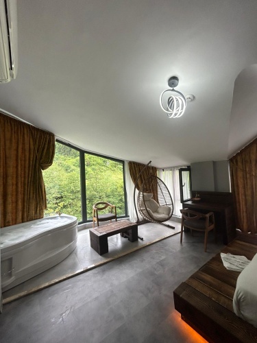 Jacuzzi Suite