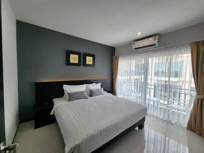 1 Bedroom Triple room with balcony and with pool view