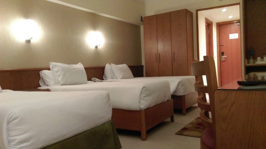 Standard Triple room