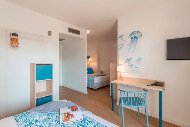 Triple room with balcony