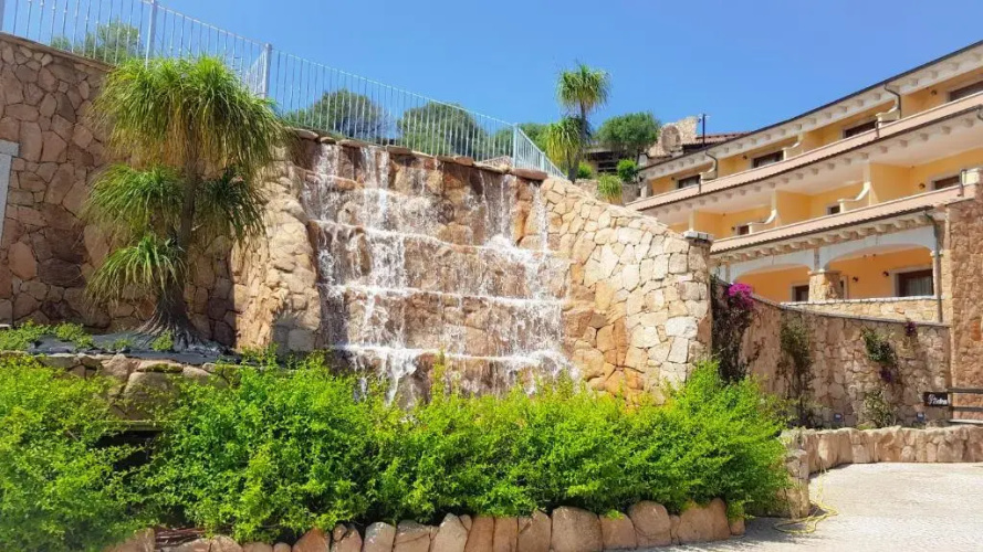 LH Pozzo Sacro Hotel