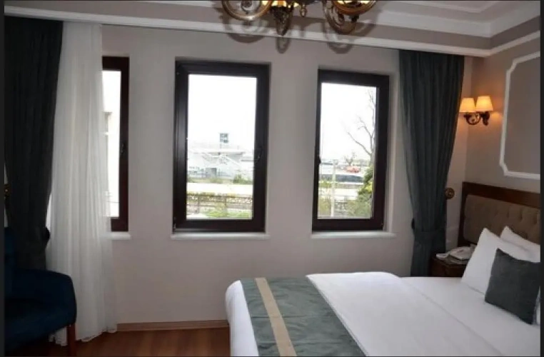 Deluxe Double room with partial sea view