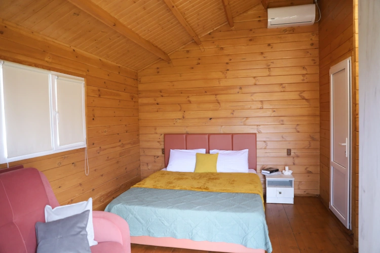 2 Bedrooms Cottage