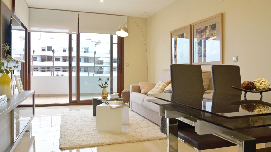 2 Bedrooms Quadruple Apartment with balcony