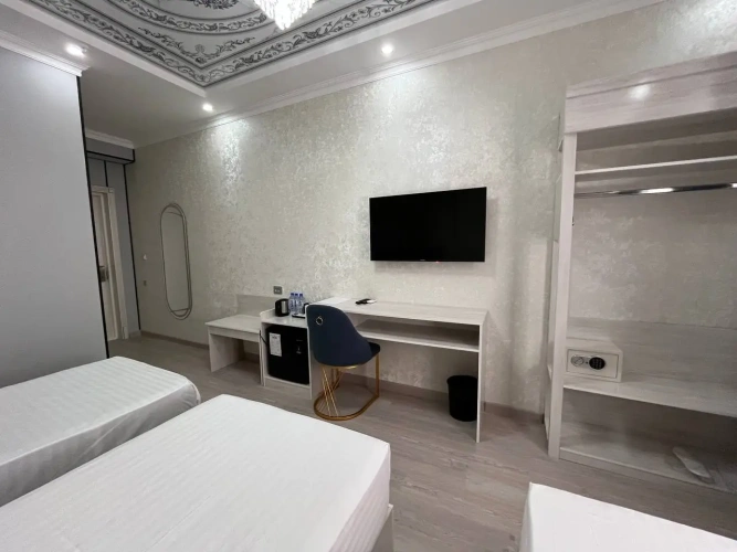 Standard Twin room with city view