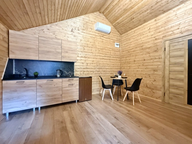 2 Bedrooms Bungalow with balcony and with courtyard view