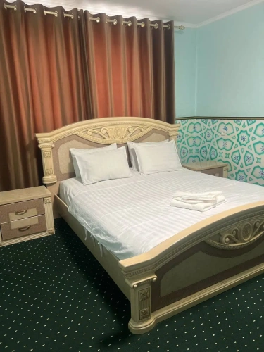 2 Bedrooms Suite with courtyard view