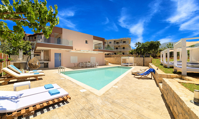 Allas Villa Heated Pool
