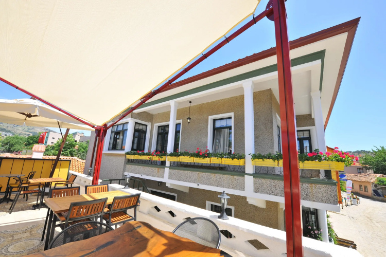 Funda Türe Mini-Hotel