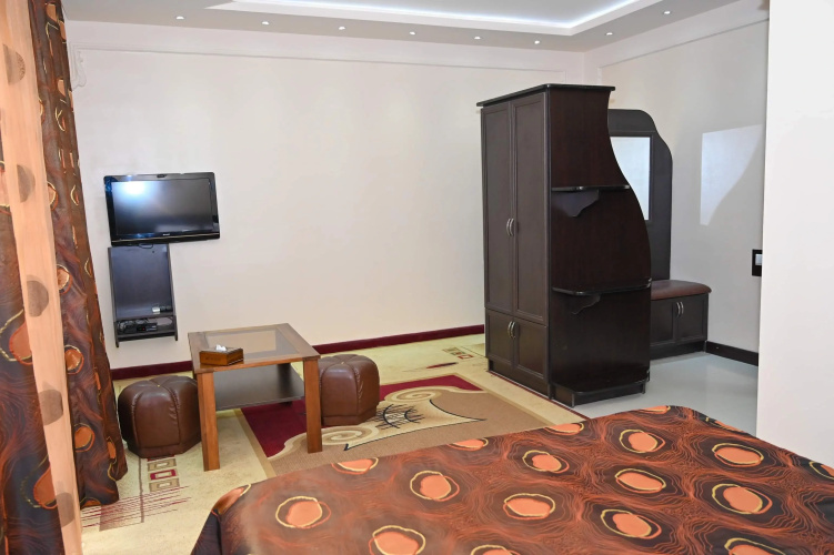 Mayisyan Kamurdj Hotel