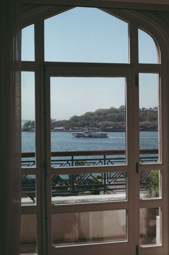 Executive Suite with balcony and with sea view