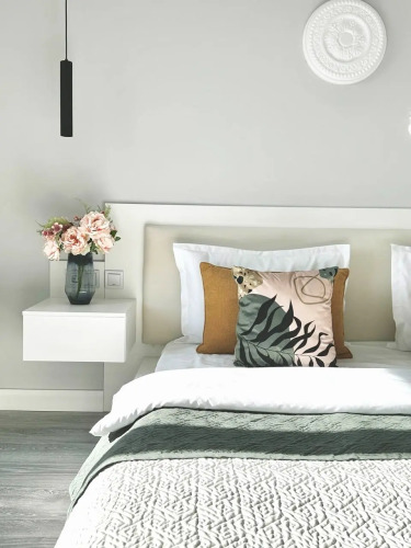 Фотография номера квартиры Апартаменты 149 Комфорт сити с двуспальной кроватью, диваном и красивым видом